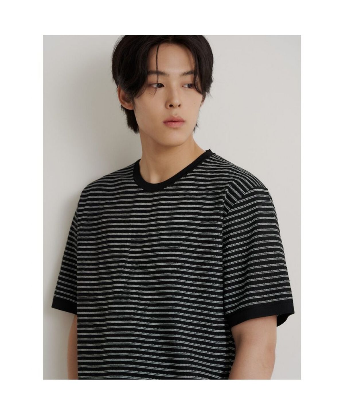 빈폴 멘(BEANPOLE MEN) 젠틀테크 캐주얼 핀스트라이프 라운드 니트  블랙