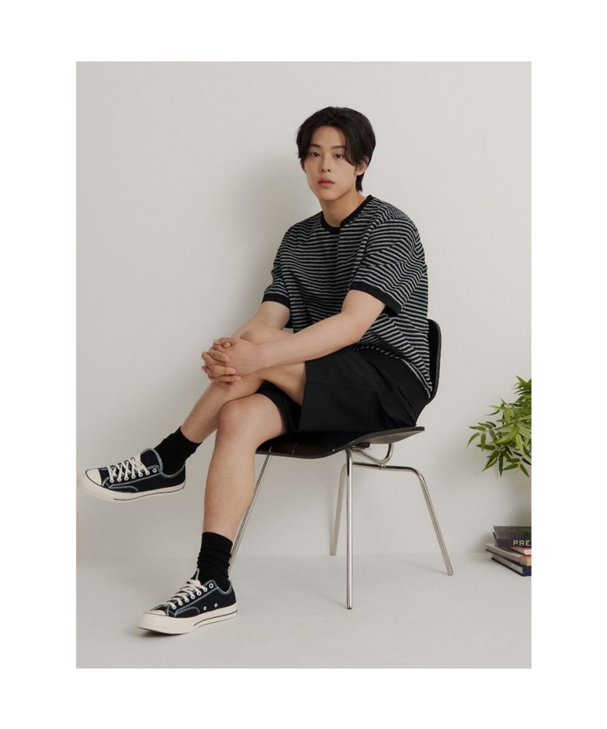 빈폴 멘(BEANPOLE MEN) 젠틀테크 캐주얼 핀스트라이프 라운드 니트  블랙