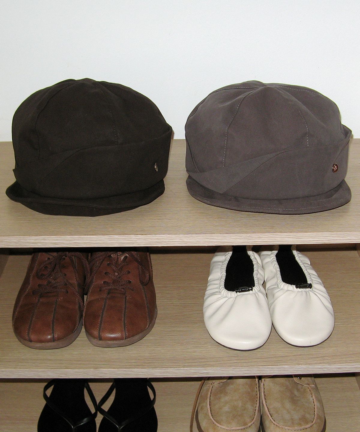 론론(RONRON) VOLUME PANEL NEWSBOY CAP BLACK