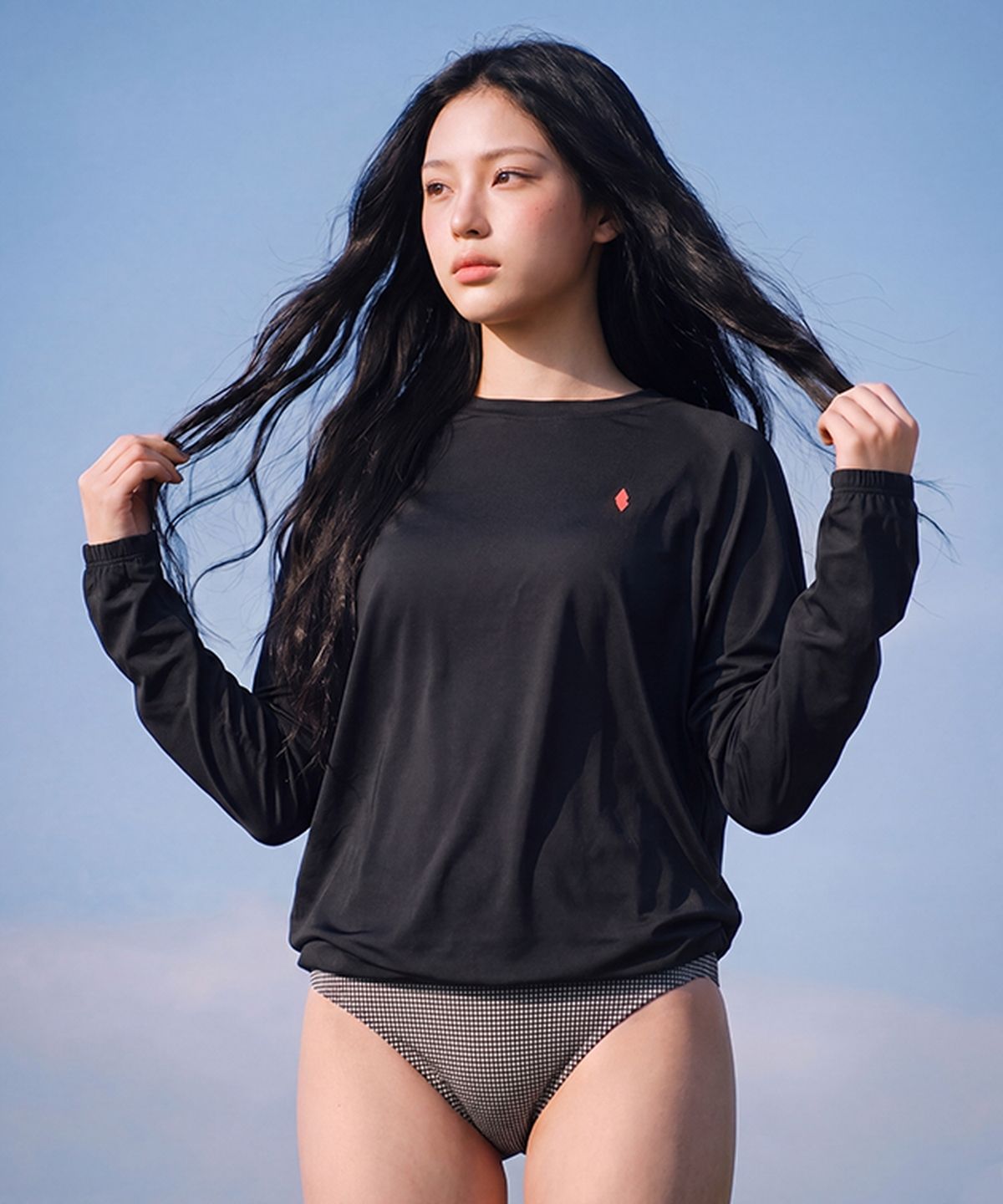 비키니밴더(VIKINI VENDER) (BARDOT x VIKIVEN) 루즈핏 래쉬가드 - Black