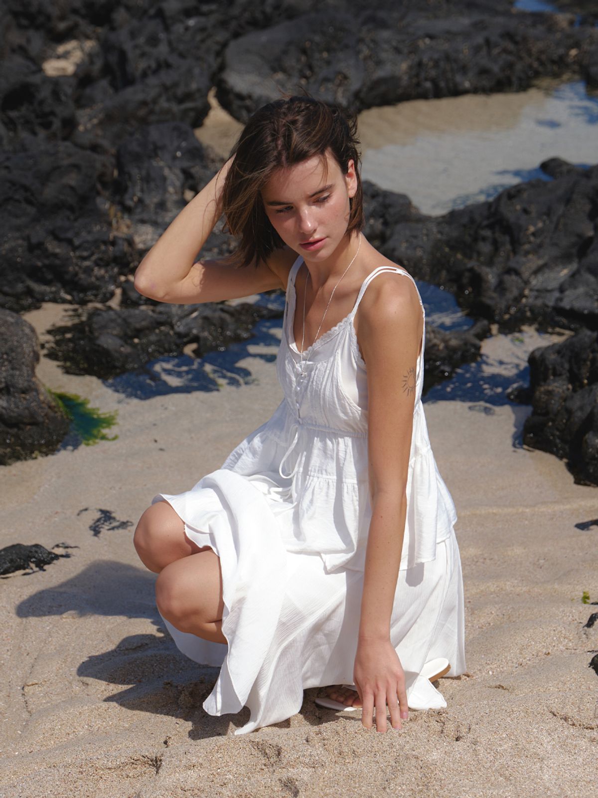 리엘(RE L) Soop layered sleeveless blouse (white)