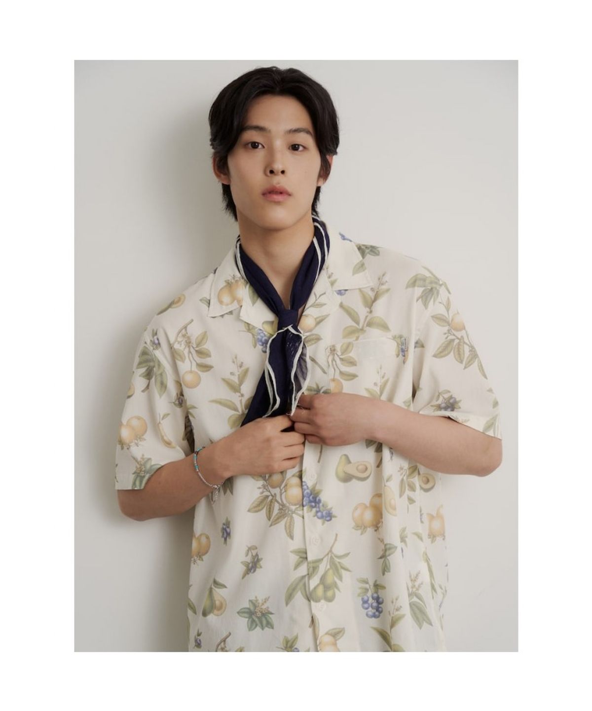빈폴 멘(BEANPOLE MEN) 과일 프린트 반소매 셔츠  아이보리
