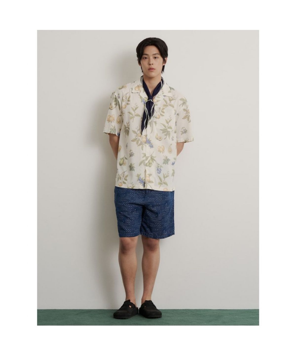 빈폴 멘(BEANPOLE MEN) 과일 프린트 반소매 셔츠  아이보리