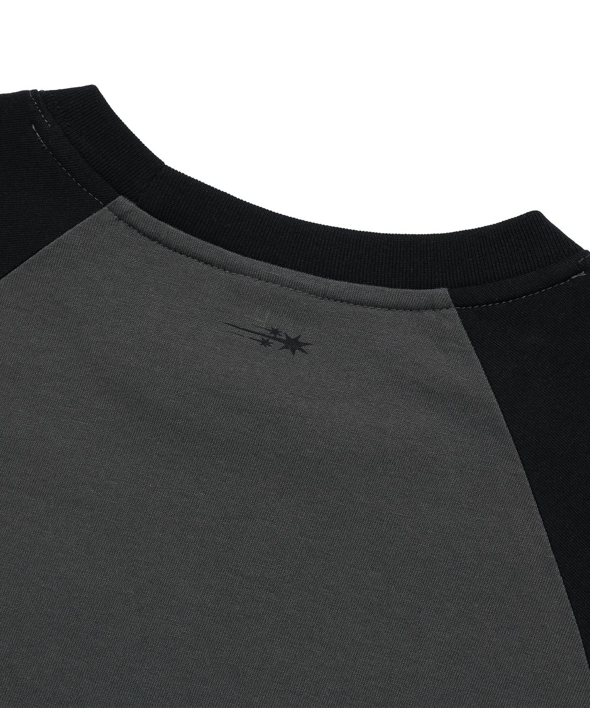 나이스고스트클럽(NICEGHOSTCLUB) X COWBOY BEBOP FAYE RAGLAN CROP TEE_CHARCOAL(NG2GMFT505D)