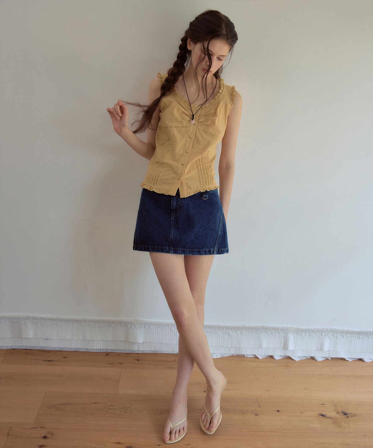 아우어노스텔지아(OURNOSTALGIA) Melly Pintuck Sleeveless Blouse_Mustard(OB6BL04)