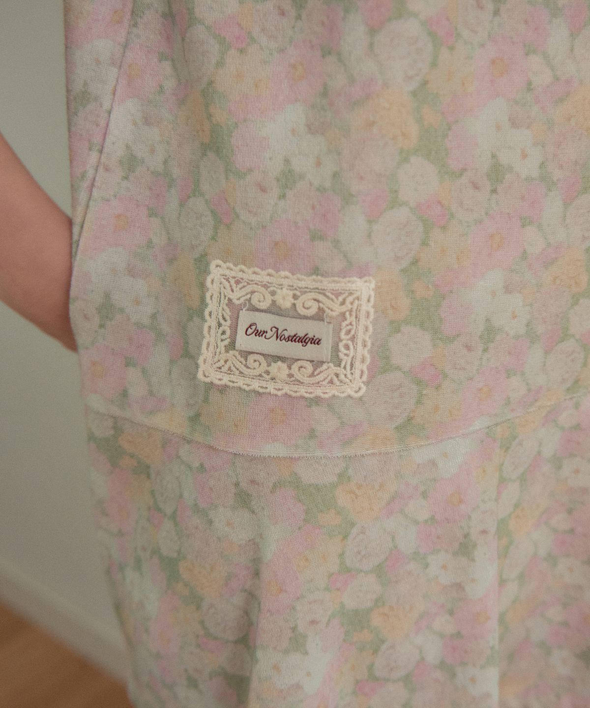 아우어노스텔지아(OURNOSTALGIA) Floral Terry Sleeveless Dress Set_Mix Green(OB6OP05)