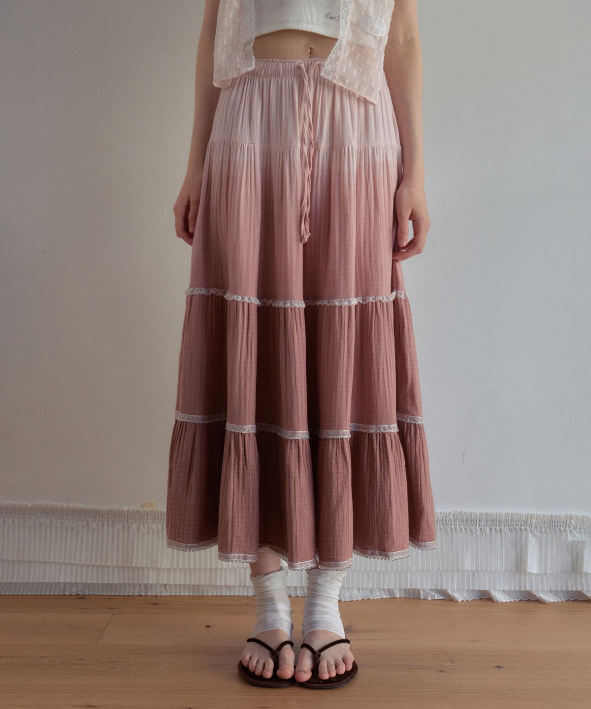 아우어노스텔지아(OURNOSTALGIA) Gradient Lace Tiered Skirt_Pink(OB6SK11)