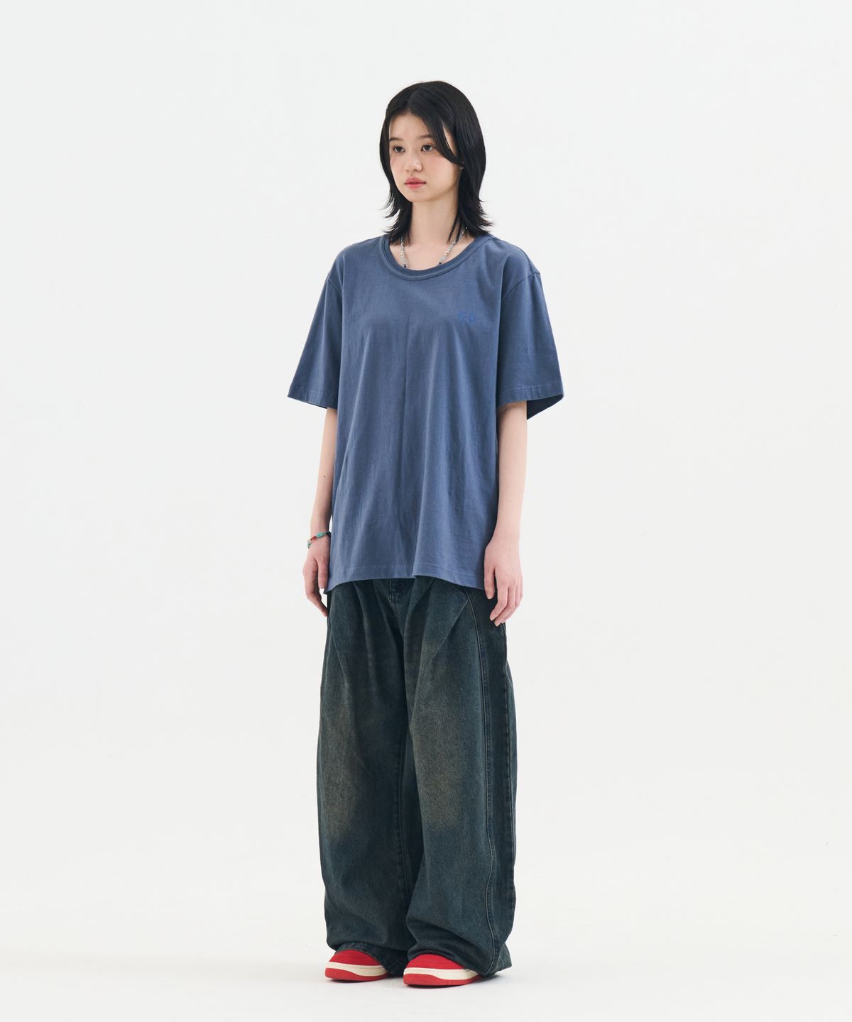 논타입(NONTYPE) FADE PRESENCE CROP TEE (NAVY)