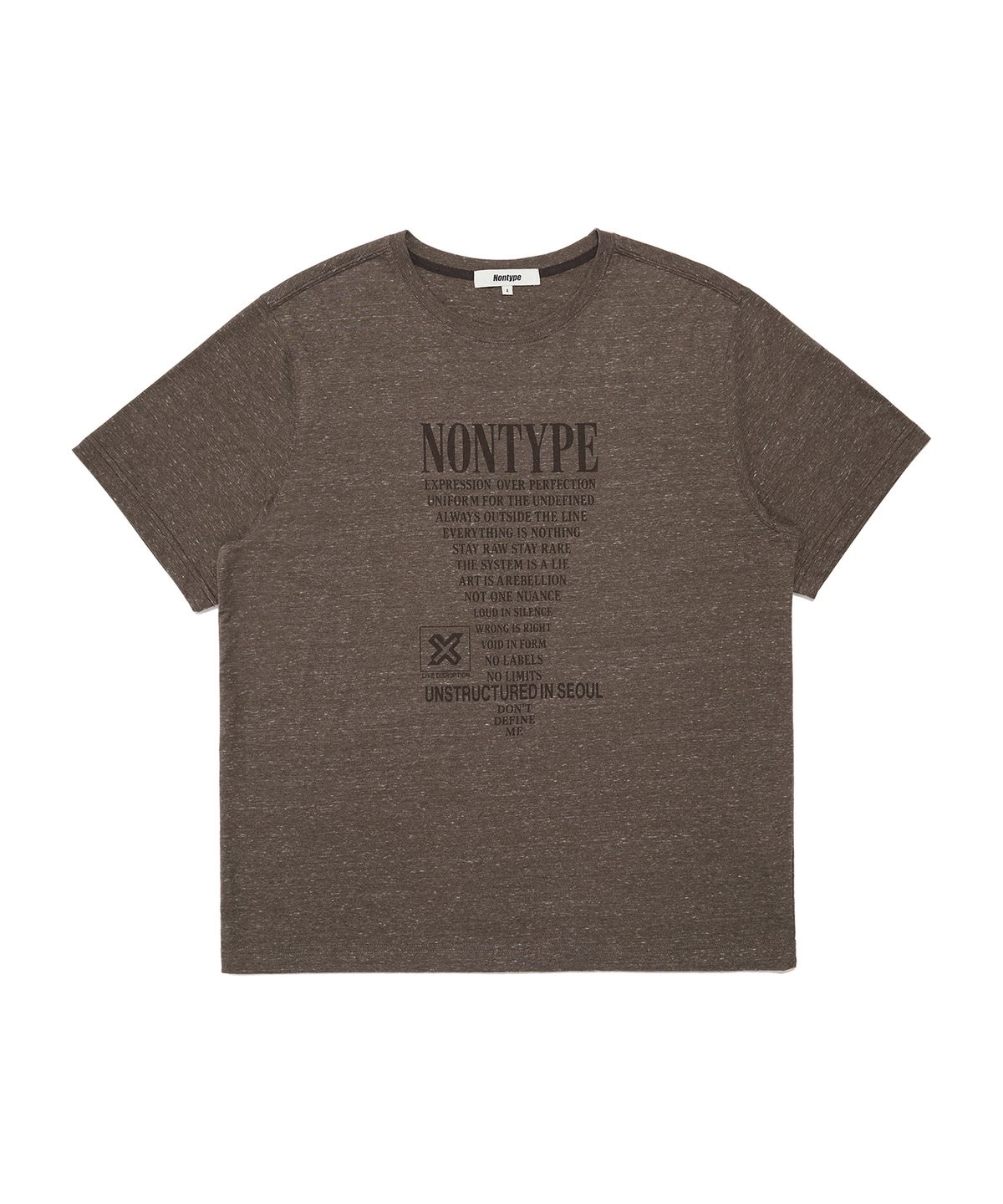 논타입(NONTYPE) CREDIT TEXT ROLL TEE (MELANGE BROWN)