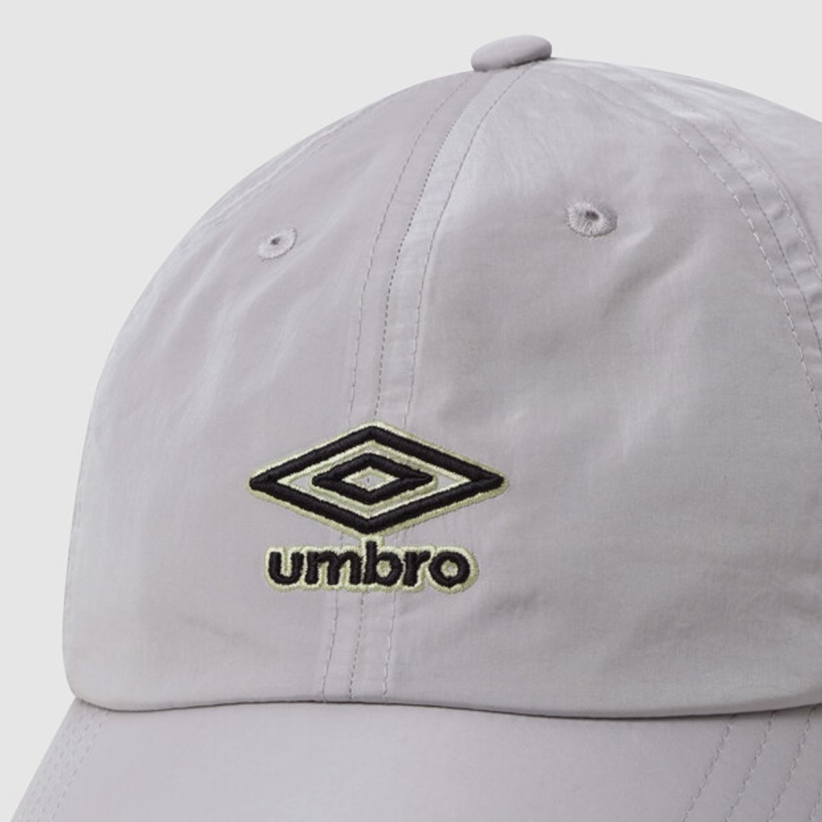 엄브로(UMBRO) 하이 메탈 볼캡 라이트 그레이 UR223CCP52