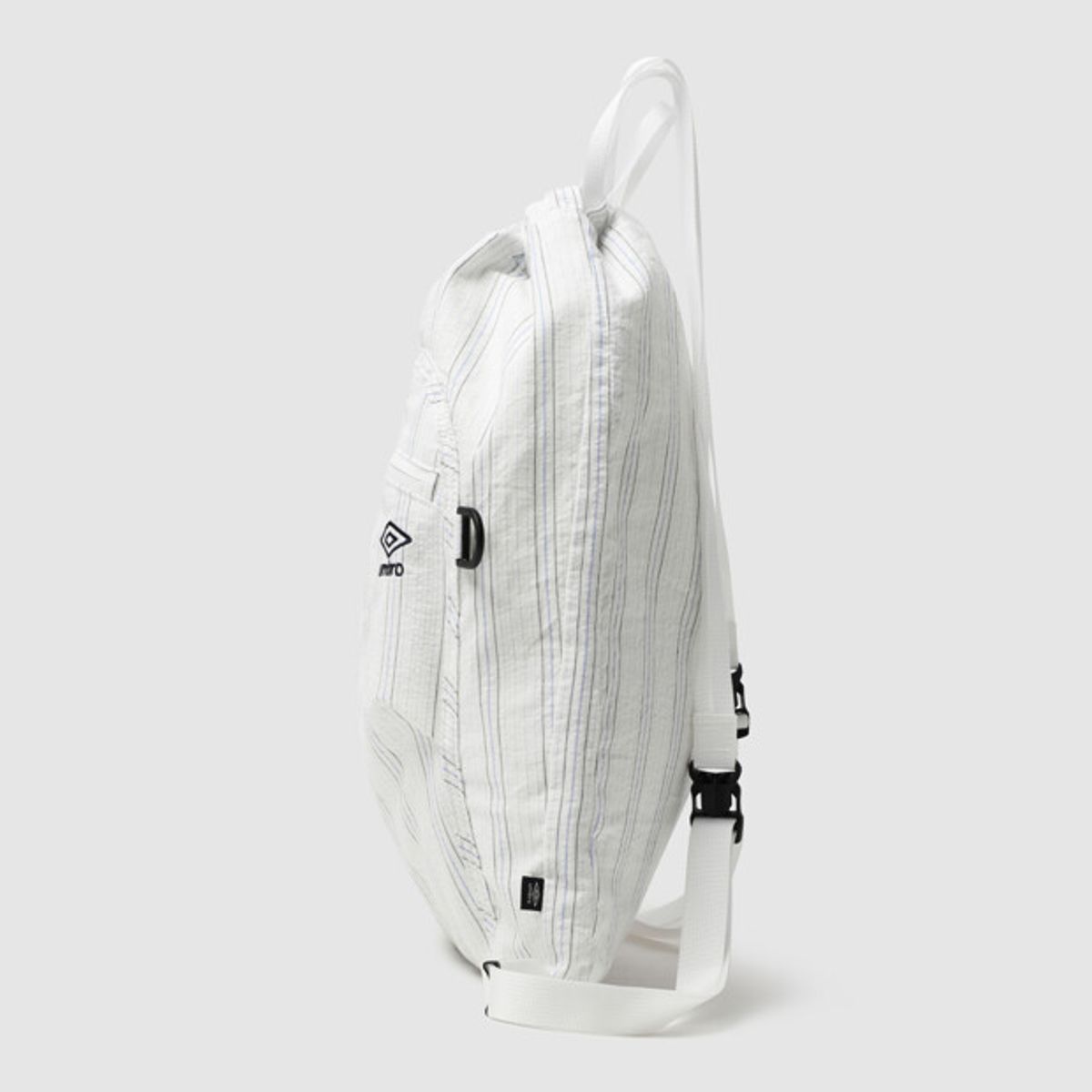 엄브로(UMBRO) 코지 드로우색 백팩 화이트 UR222CBP61