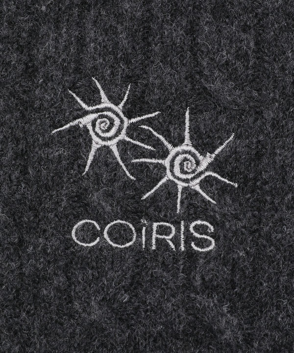 코이리스(COIRIS) 세린 스몰 로고 반팔 케이블 니트 (2컬러)