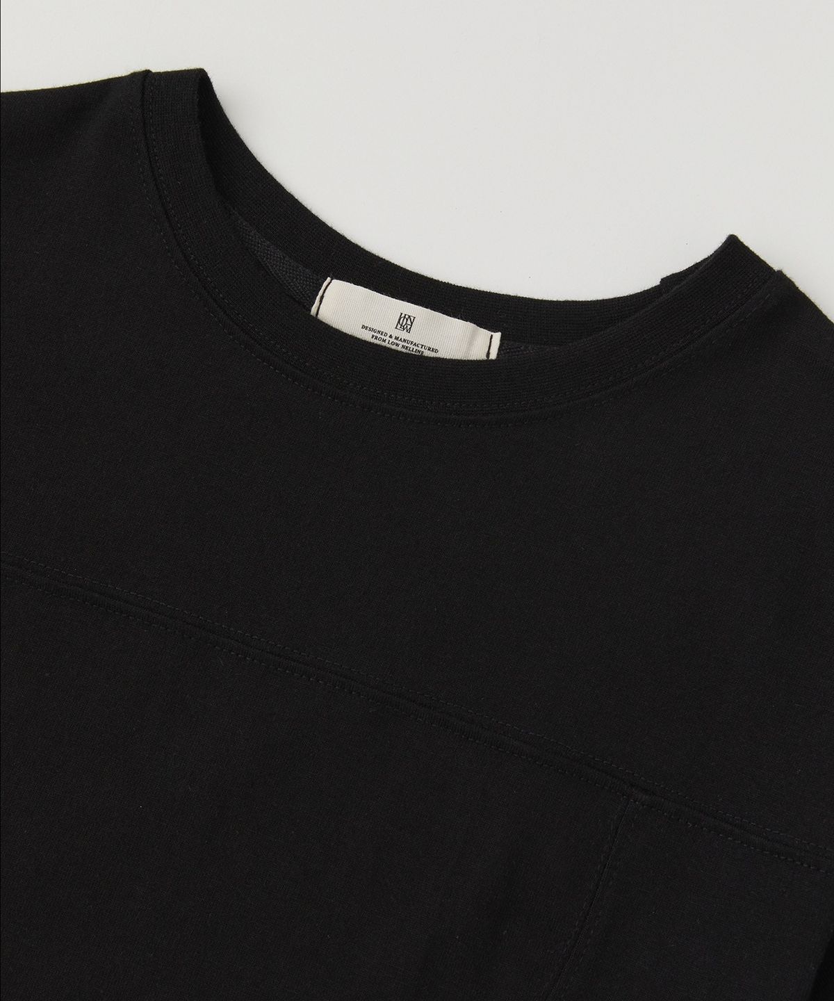 로우넬라인(LOW NELLINE) LOW INCISION COTTON T-SHIRT_BLACK