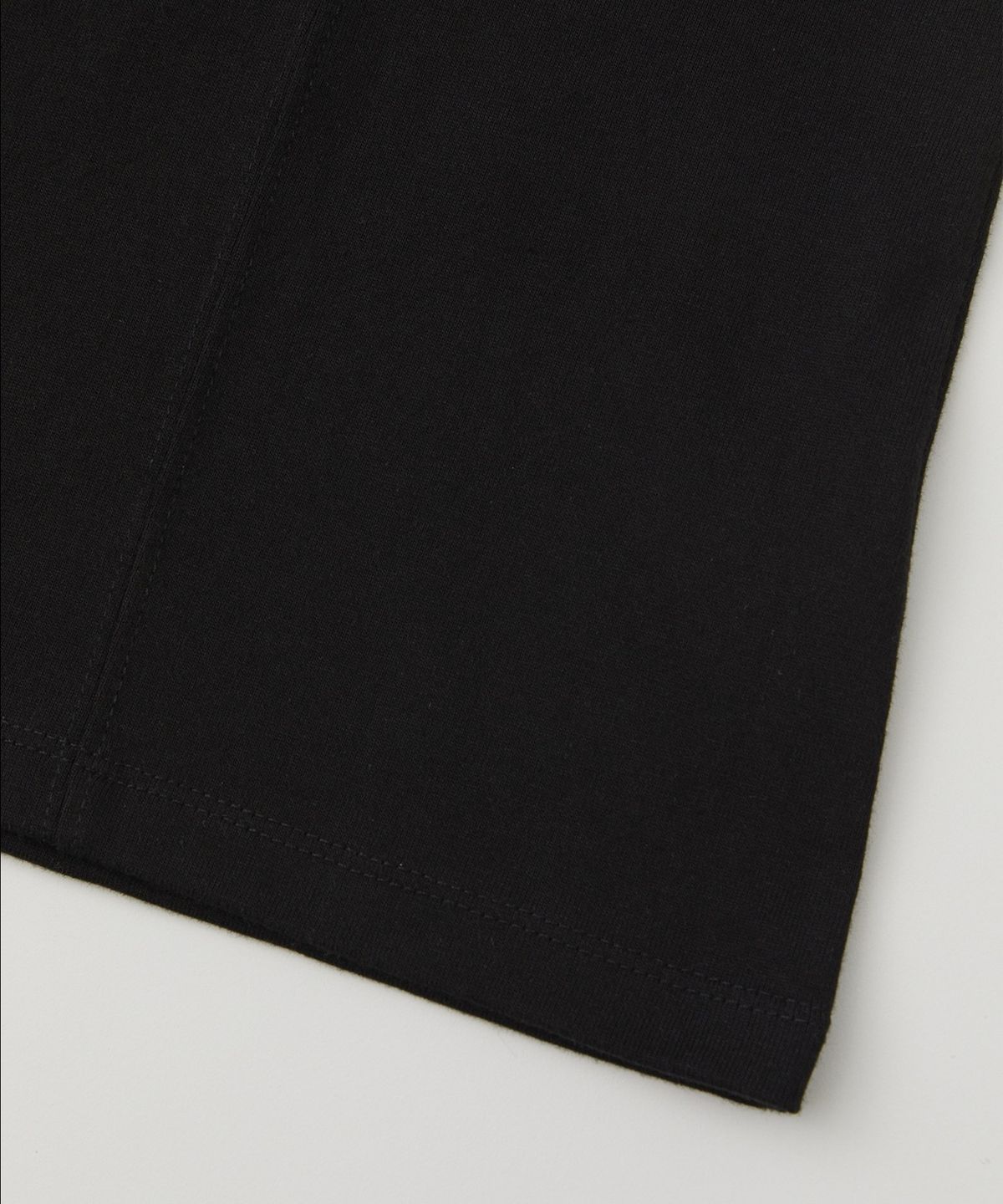 로우넬라인(LOW NELLINE) LOW INCISION COTTON T-SHIRT_BLACK