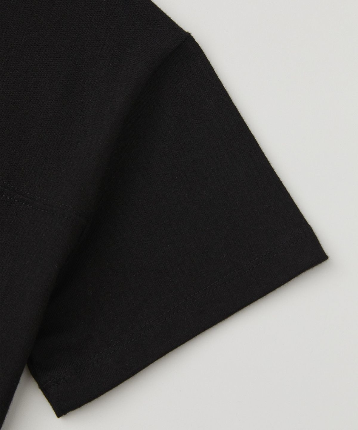로우넬라인(LOW NELLINE) LOW INCISION COTTON T-SHIRT_BLACK
