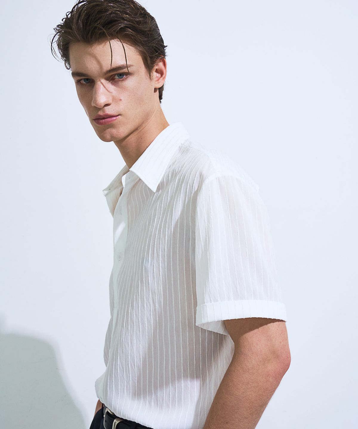페크(PEQ) PINSTRIPE SHORT SLEEVE SHIRT (WHITE)