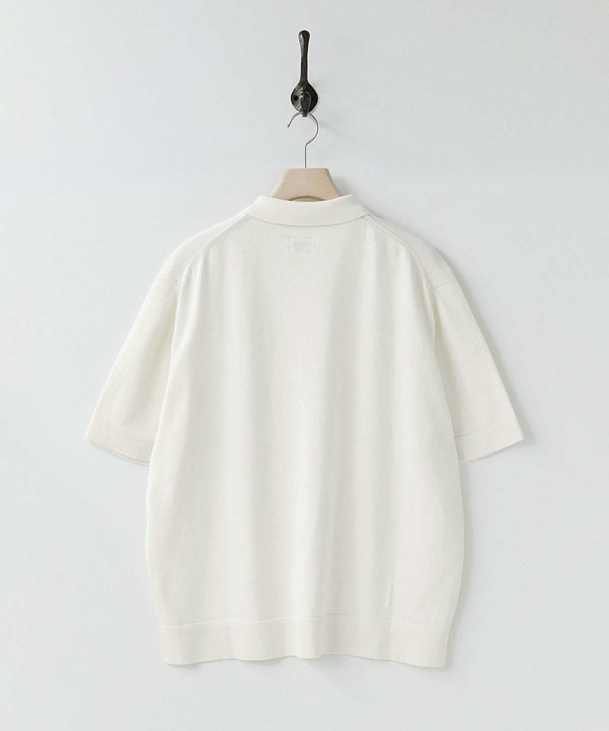 러프사이드(ROUGHSIDE) Craft Collar Half Knit Off White