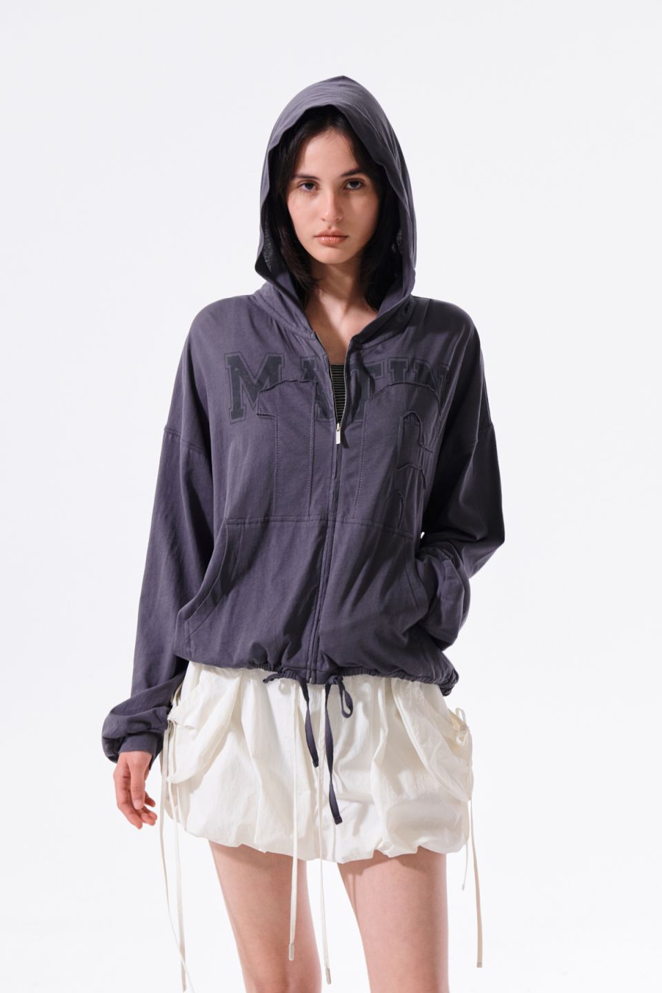 MUSINSA公式 | MATIN KIM MATIN 16 APPLIQUE LOGO HOODY ZIP UP IN