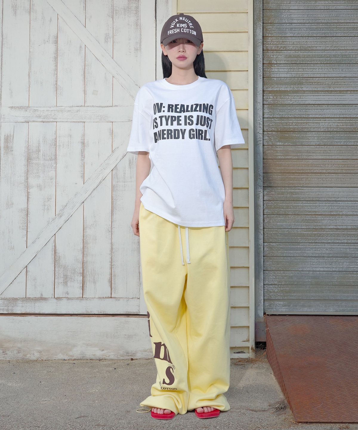 킴스 프레시 코튼 마켓(KIMS FRESH COTTON MARKET) [김샤브칼 X KIMS] Voix Pov Logo Tee White