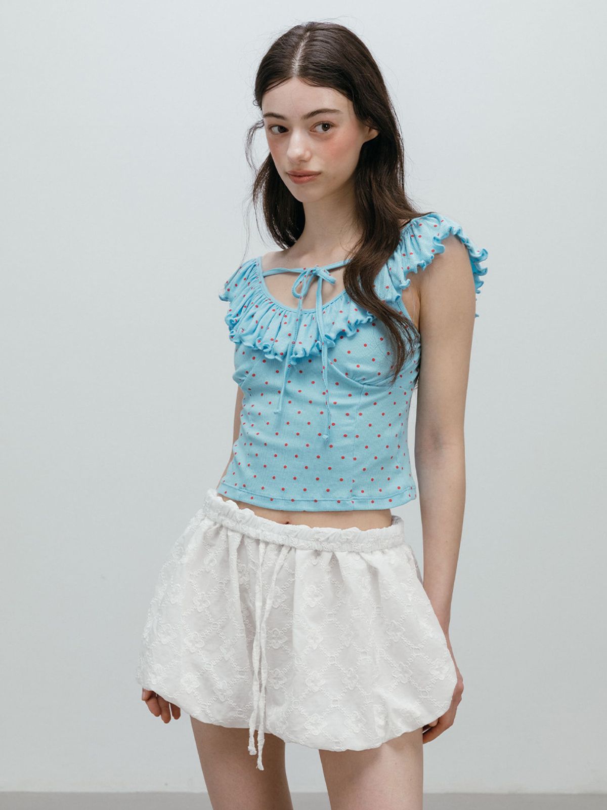 모이페어(MOIFAIRE) DOT WAVE SLEEVELESS / SKYBLUE