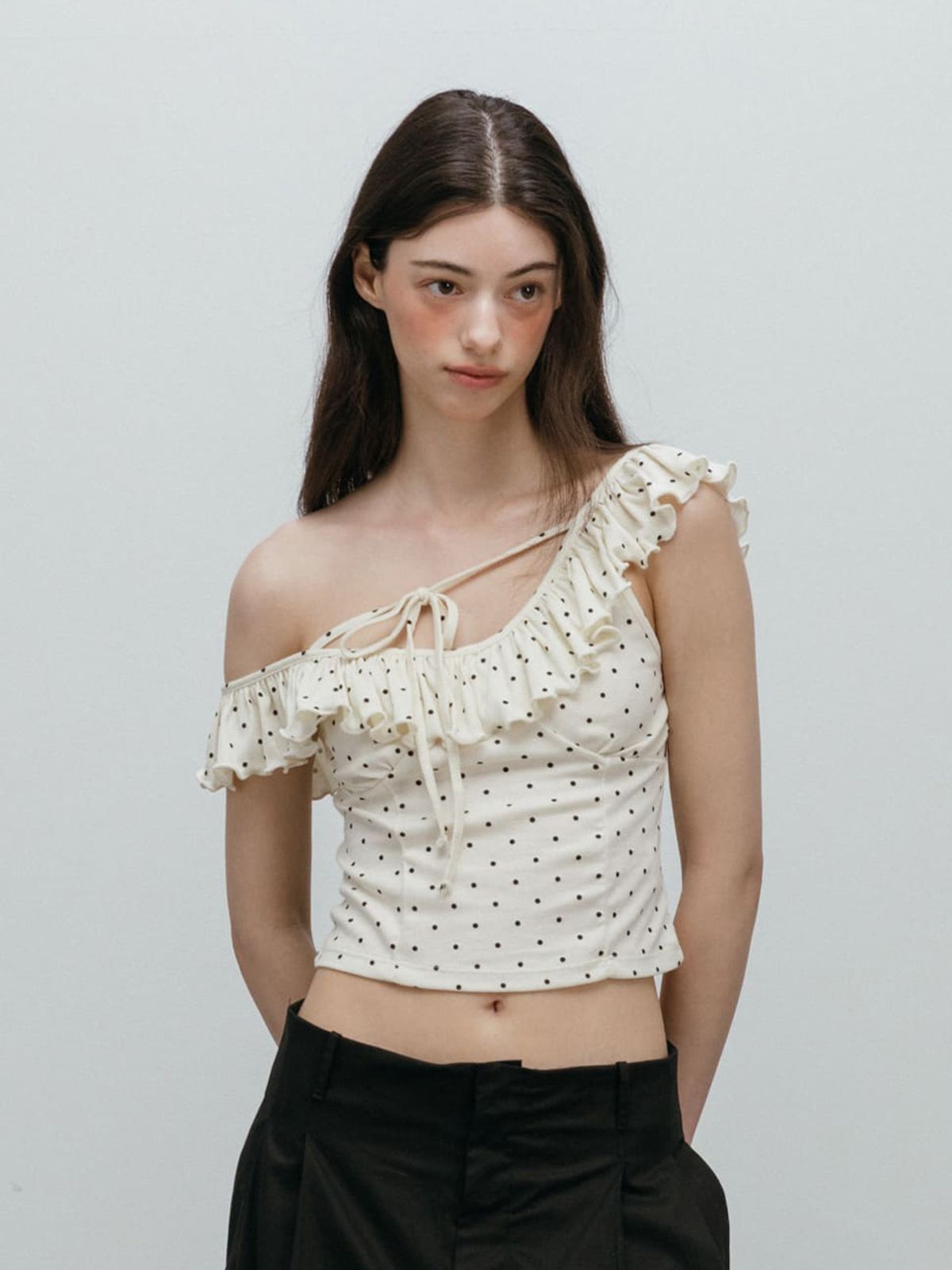 모이페어(MOIFAIRE) DOT WAVE SLEEVELESS / IVORY