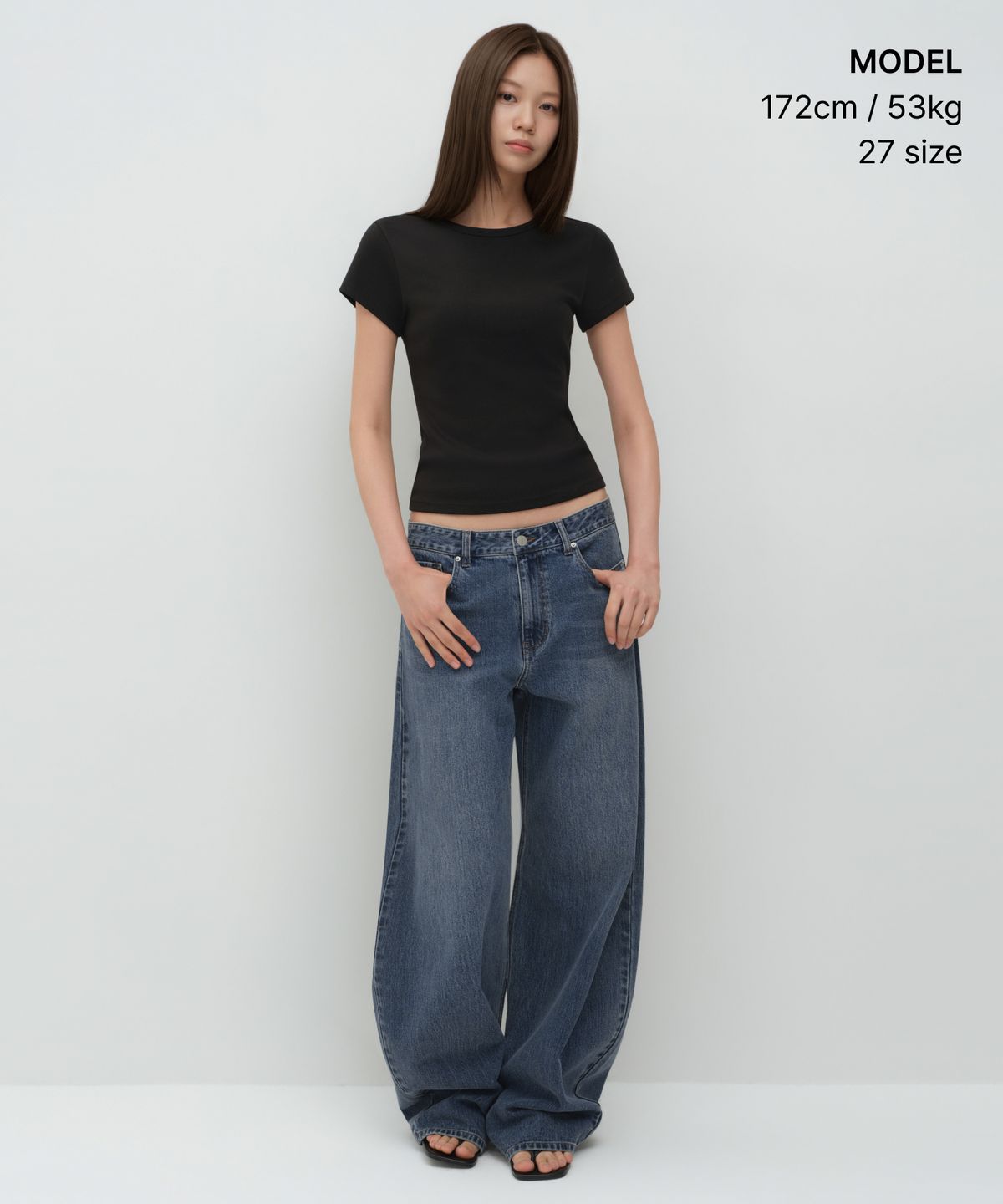 무신사 스탠다드 우먼(MUSINSA STANDARD WOMAN) 우먼즈 에센셜 커브드 데님 팬츠 [미디엄 인디고]