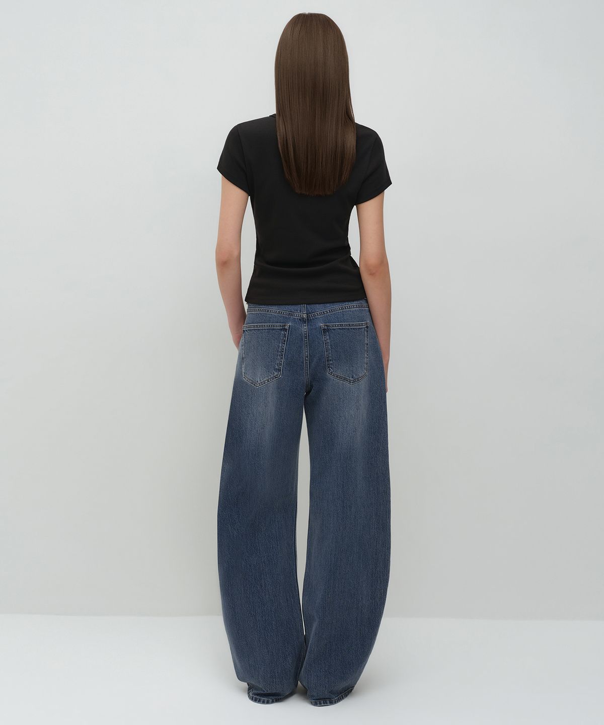 무신사 스탠다드 우먼(MUSINSA STANDARD WOMAN) 우먼즈 에센셜 커브드 데님 팬츠 [미디엄 인디고]