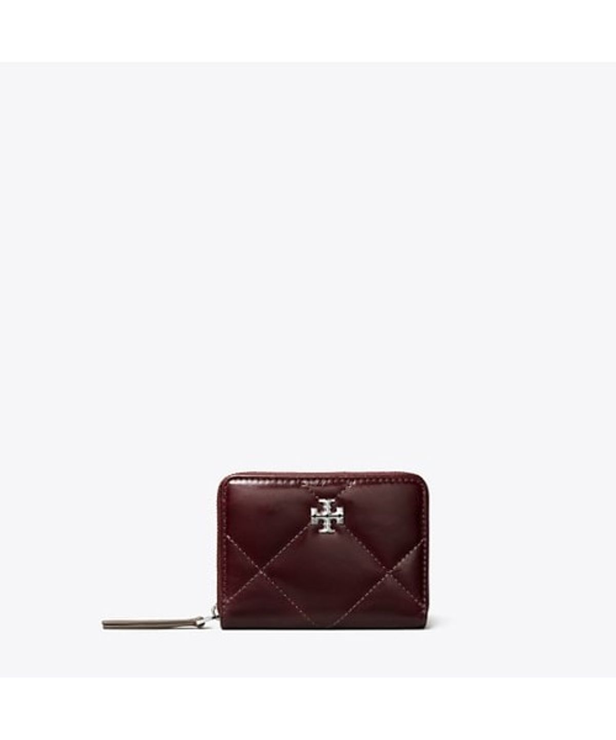 토리버치(TORYBURCH) 키라 다이아몬드 퀼트 디스트레스드 스몰 집 어라운드 월렛 - 다크 카민