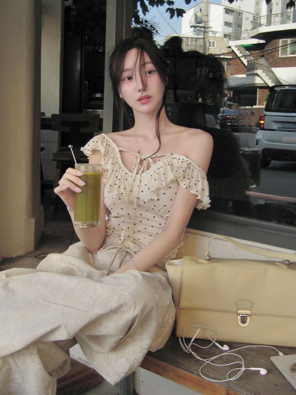 모이페어(MOIFAIRE) FLOWER WIDE PANTS / BEIGE