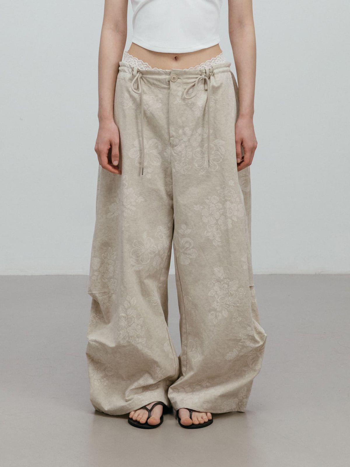 모이페어(MOIFAIRE) FLOWER WIDE PANTS / BEIGE