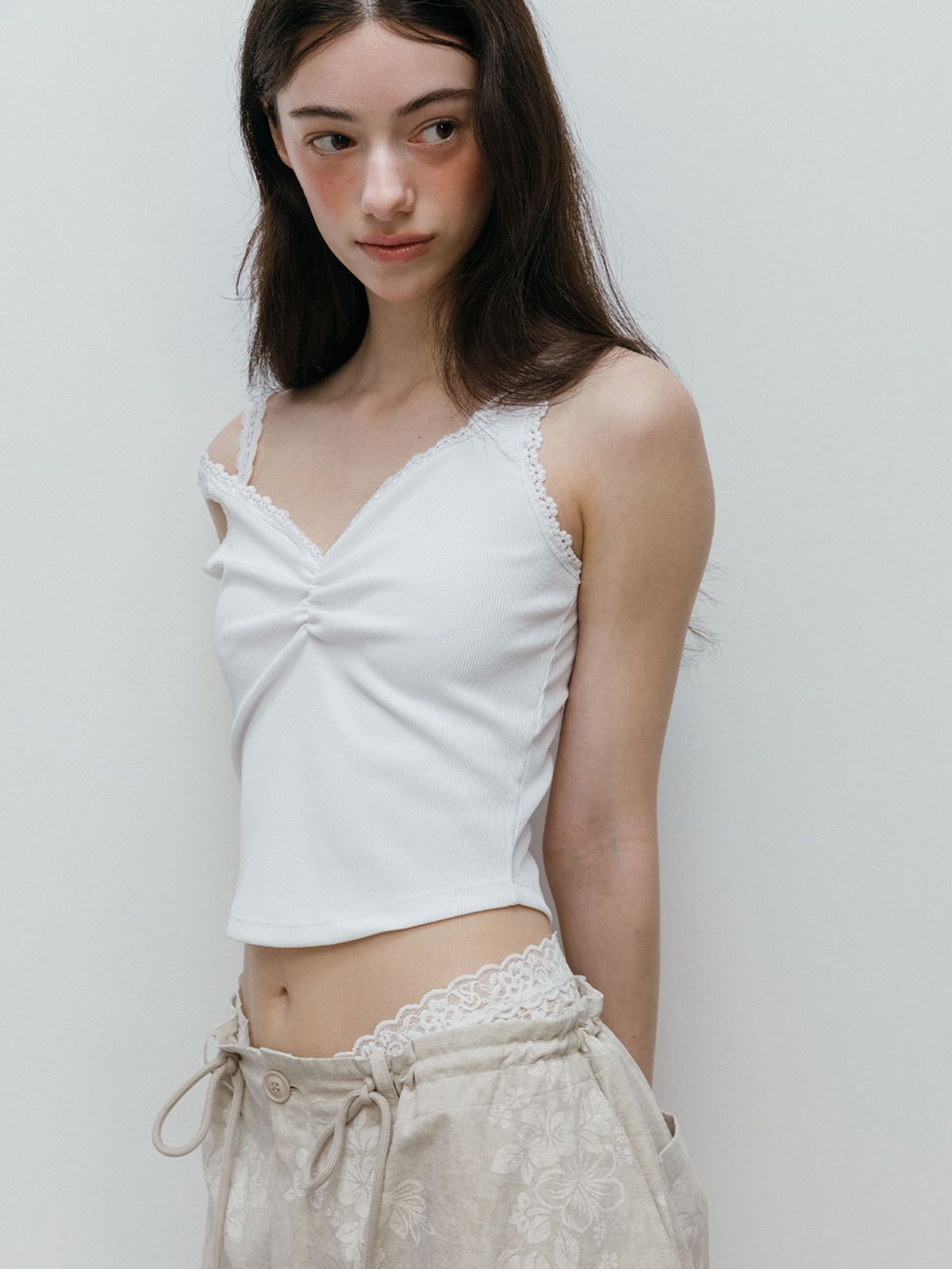 모이페어(MOIFAIRE) FLOWER WIDE PANTS / BEIGE