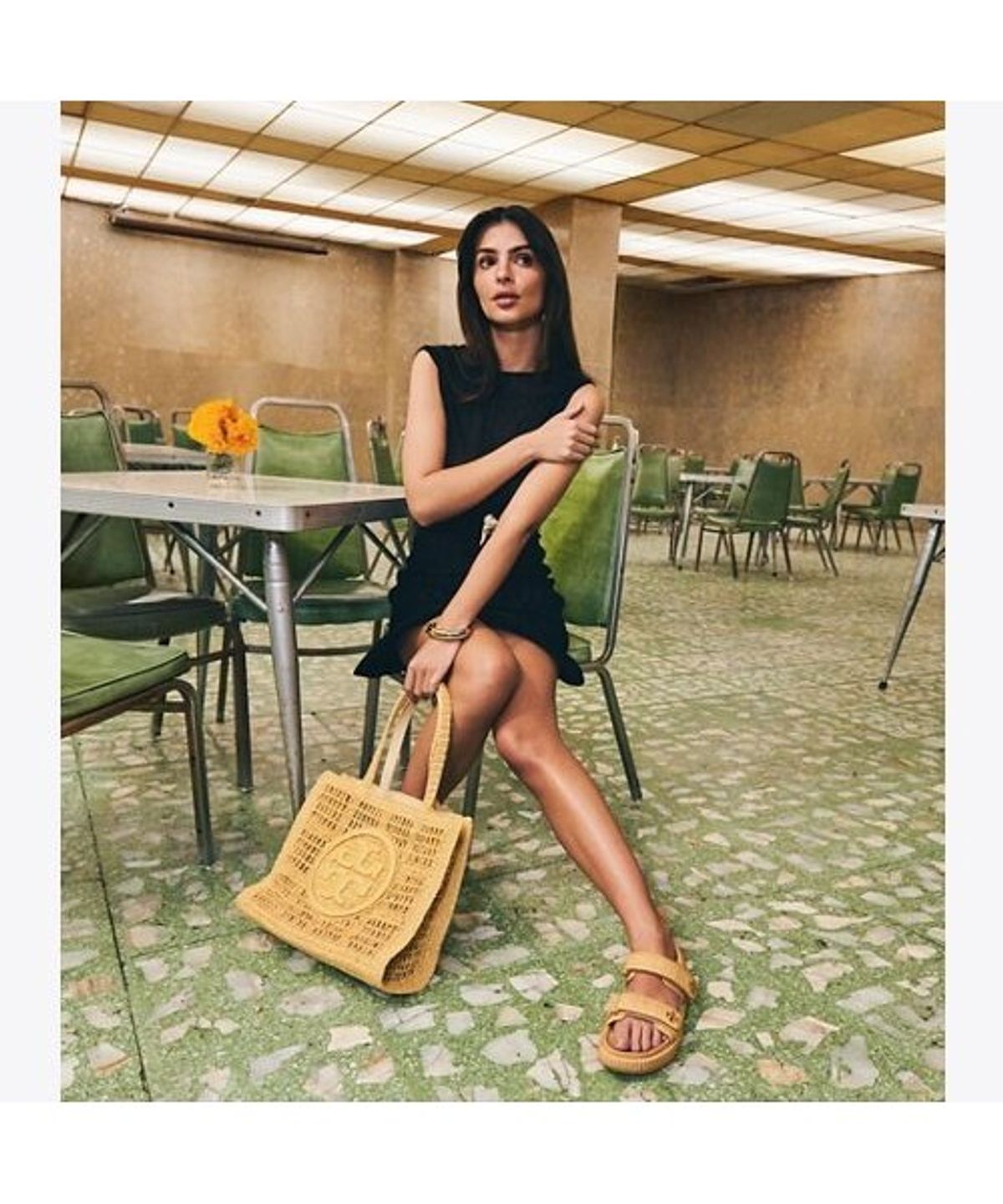 토리버치(TORYBURCH) 키라 스포츠 샌들 - 내추럴 라피아