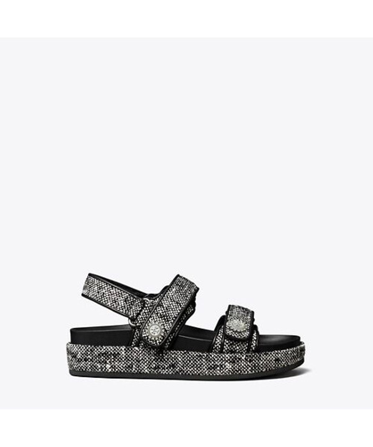 토리버치(TORYBURCH) 키라 엠벨리시드 스포츠 샌들 - 블랙