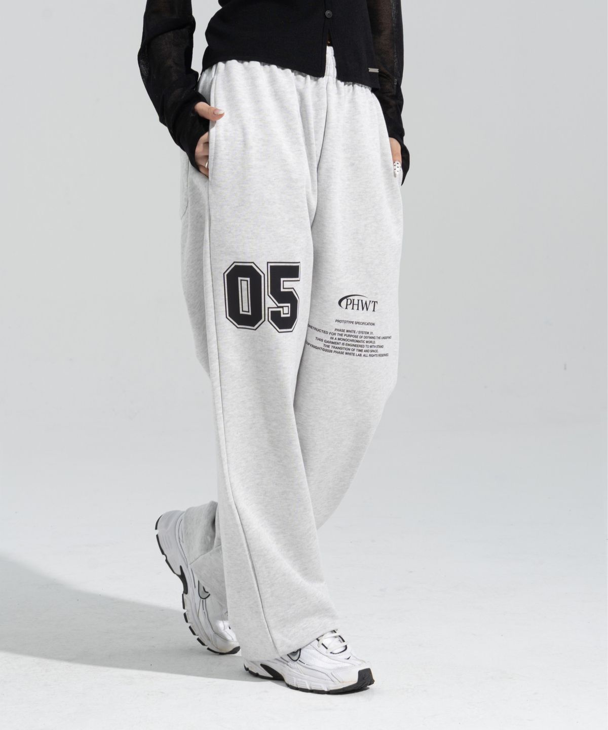 페이즈화이트(PHASEWHITE) [PHASE_5] NUMBERING STRAIGHT SWEATPANTS _LIGHT MELANGE / 8802026-LP[P