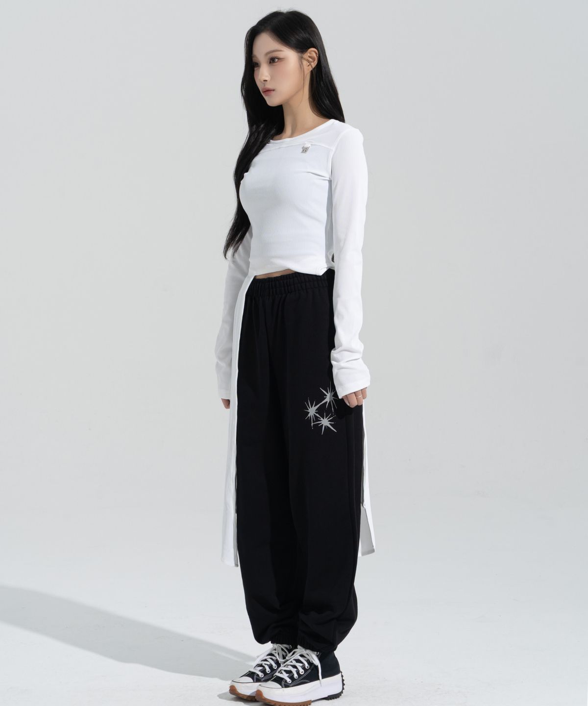 페이즈화이트(PHASEWHITE) [PHASE_5] FLARE JOGGER SWEATPANTS _BLACK / 8802026-LP01