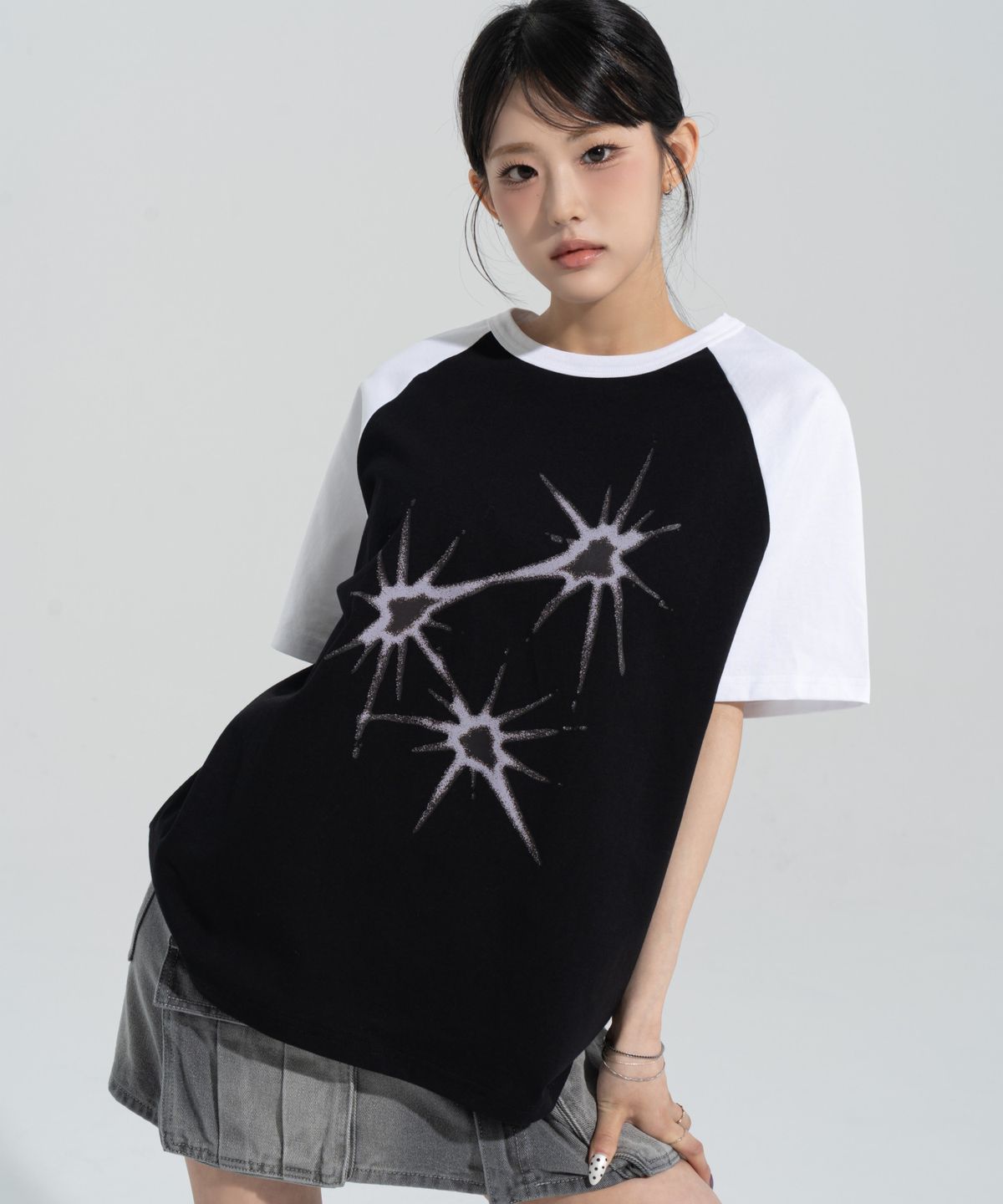페이즈화이트(PHASEWHITE) [PHASE_5] FLARE RAGLAN SHORTSLEEVES _BLACK / 8802026-ST20