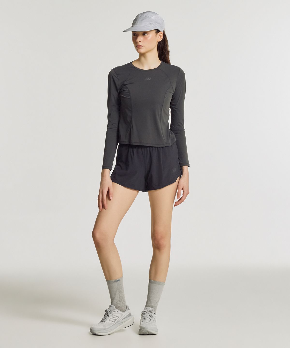 뉴발란스(NEW BALANCE) NBNVG36222 / WOMEN RC 에센셜 쇼츠 3인치 (BLACK)