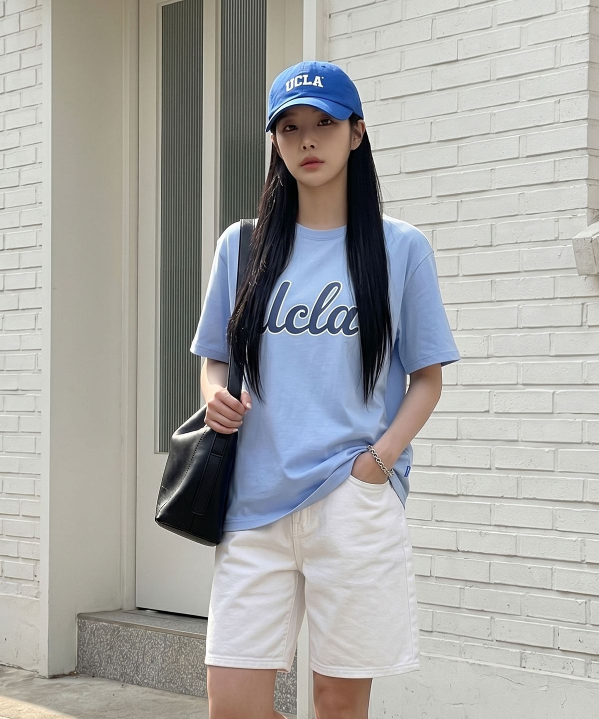 유씨엘에이(UCLA) 남녀공용 UCLA 스크리블 오버핏 티셔츠(UC6STA7)