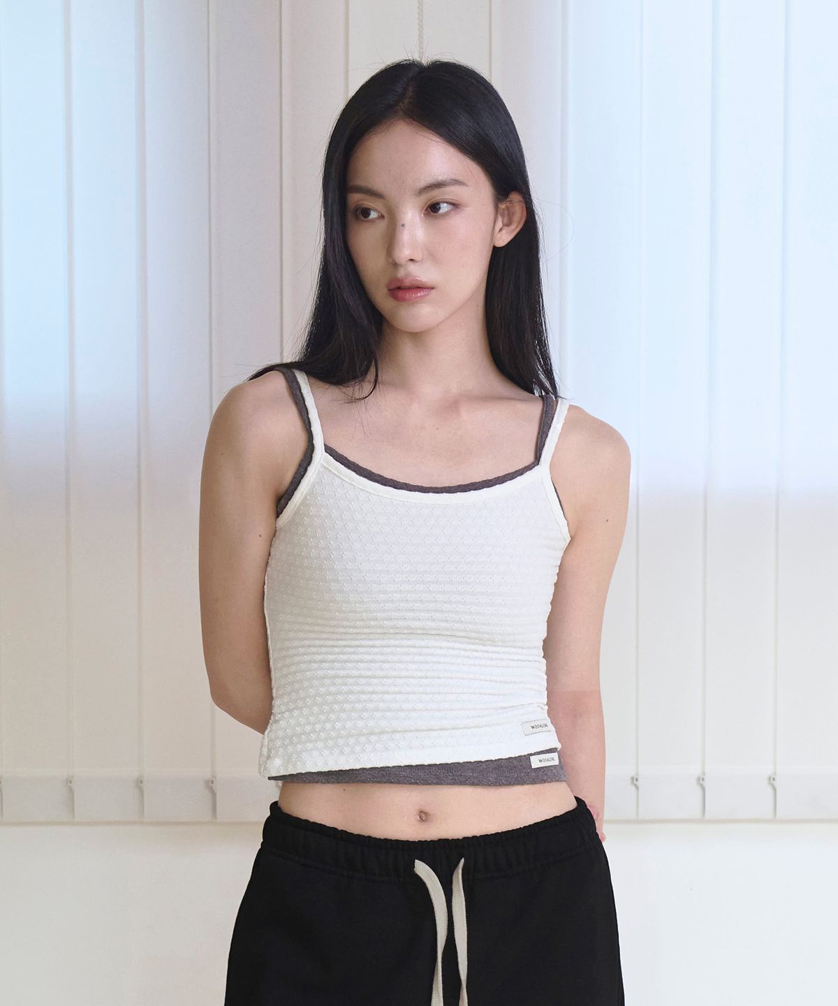 우알롱(WOOALONG) Light slim sleeveless - WHITE