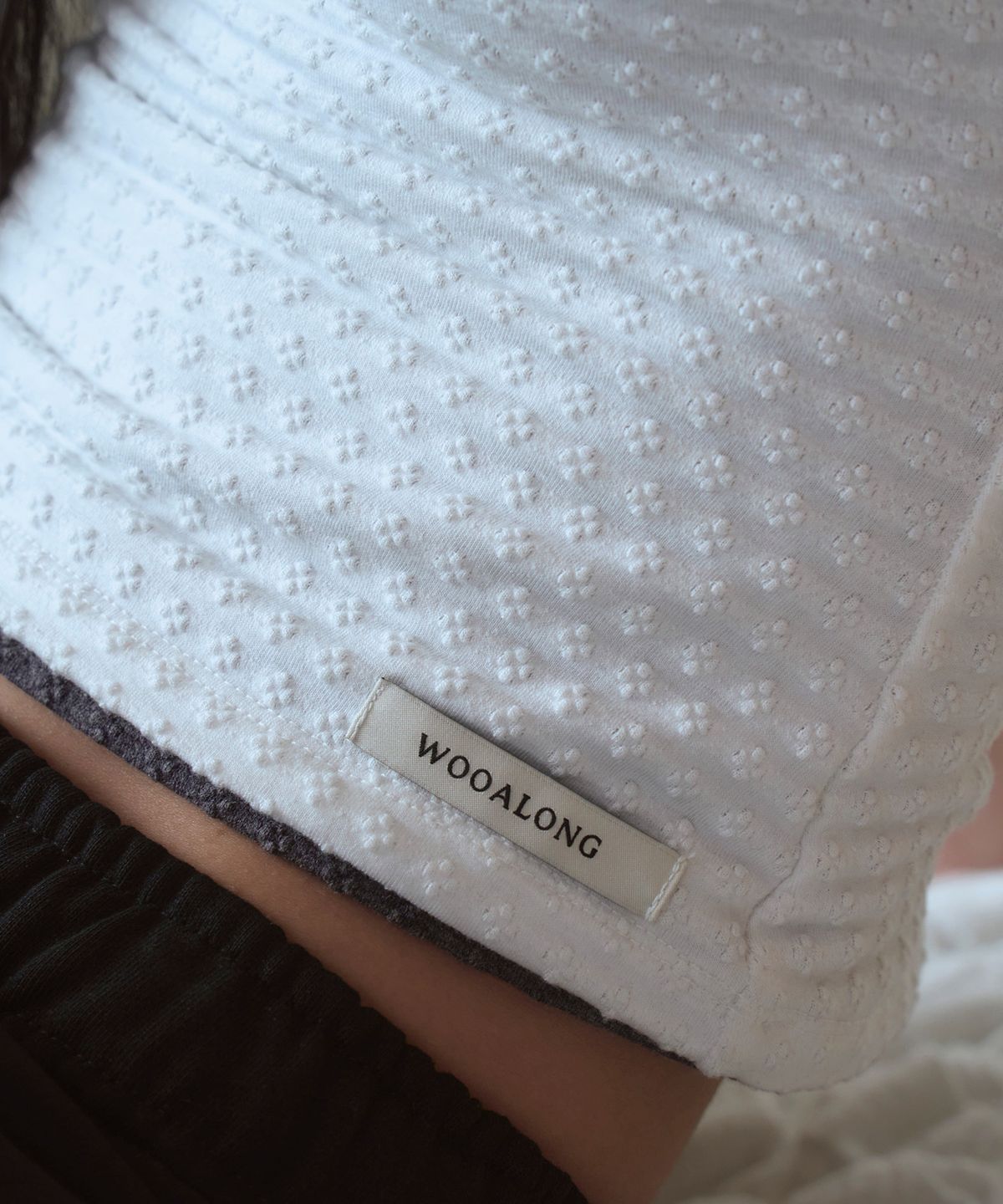 우알롱(WOOALONG) Light slim sleeveless - WHITE