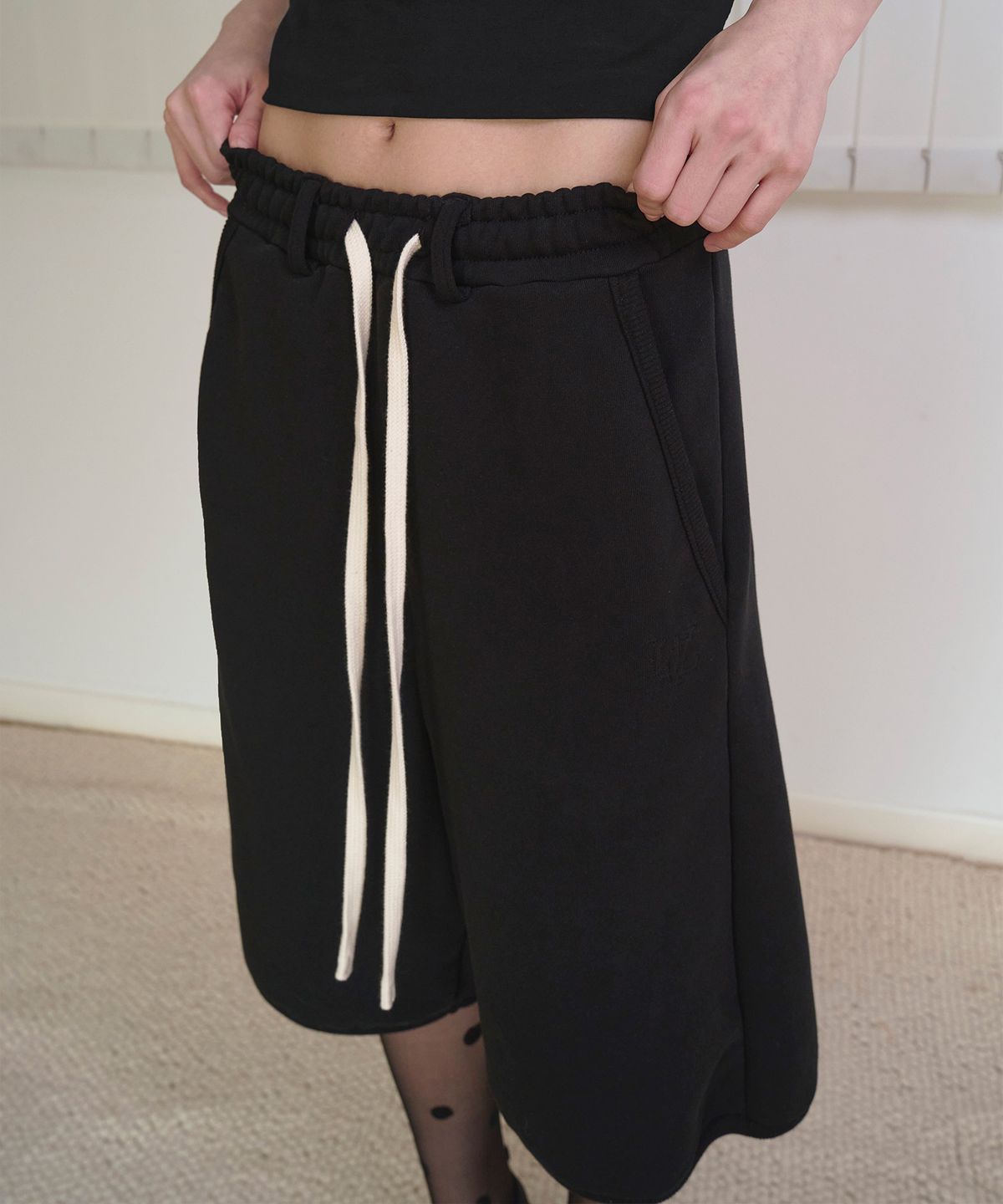 우알롱(WOOALONG) Cotton bermuda easy shorts - BLACK
