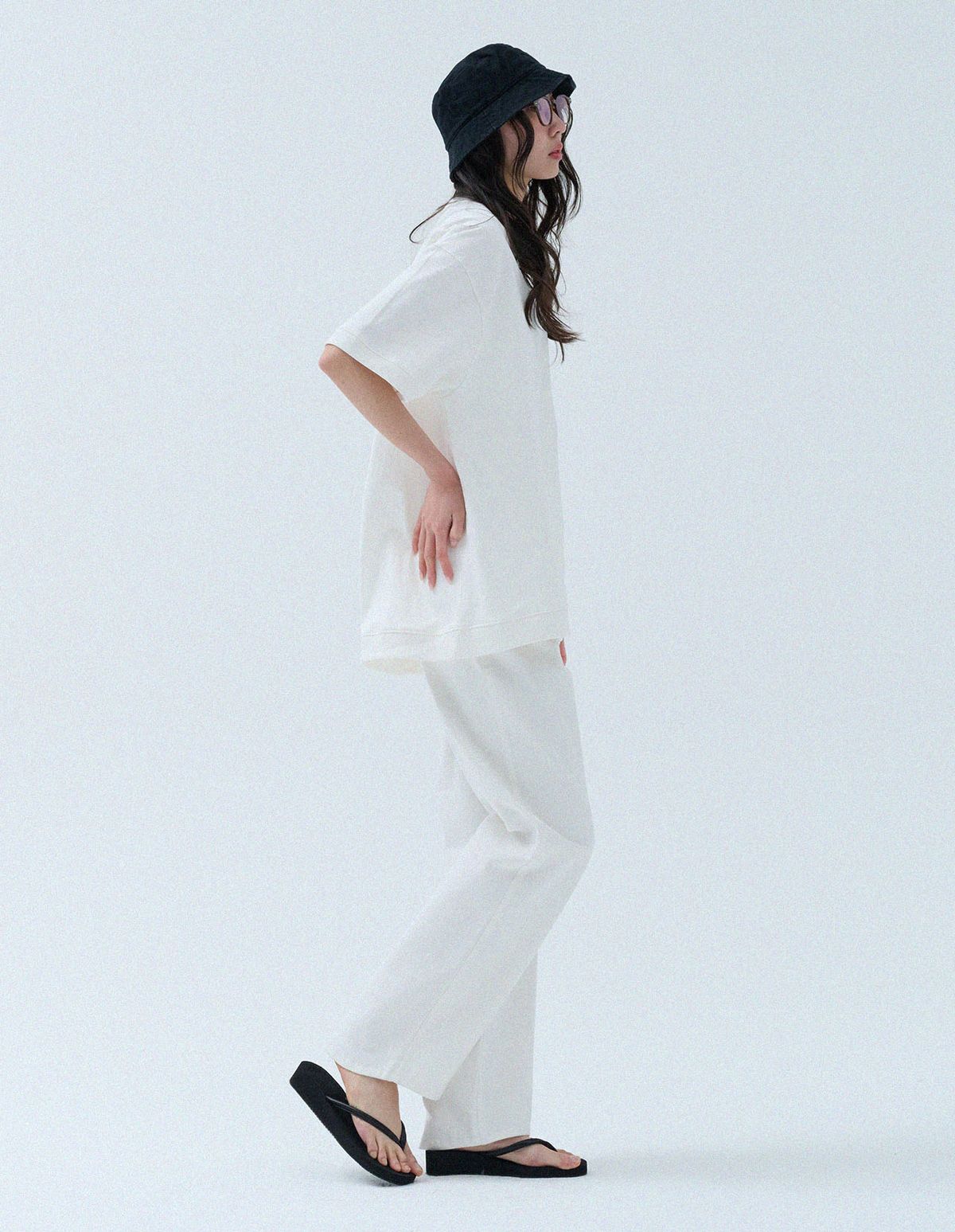 네일비(NEILBE) 퓨어코튼 스웻셔츠 [off white]
