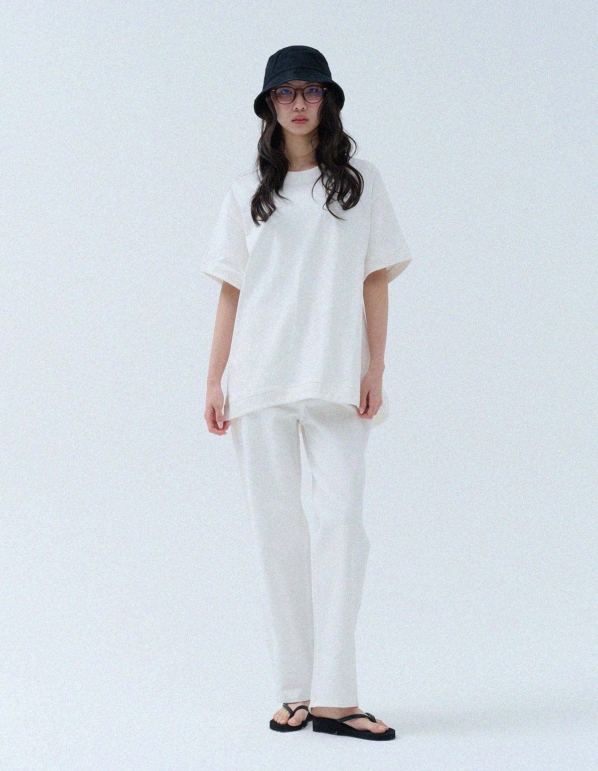 네일비(NEILBE) 퓨어코튼 스웻셔츠 [off white]