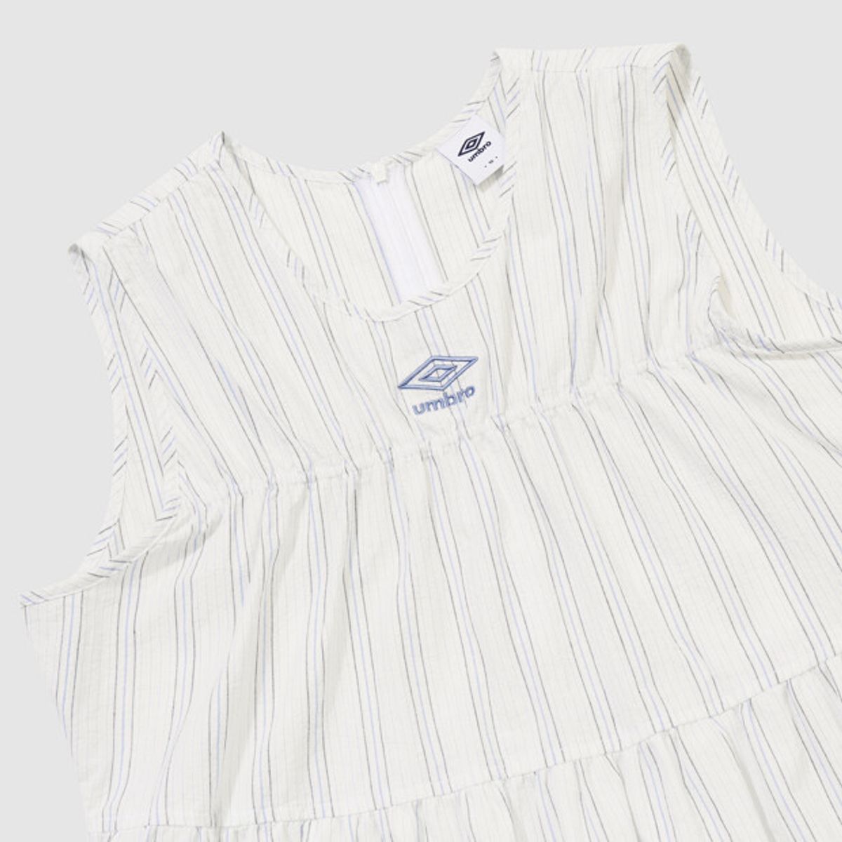 엄브로(UMBRO) 코지코어 우먼스 시어서커 슬리브리스 원피스 화이트 UR222COP68