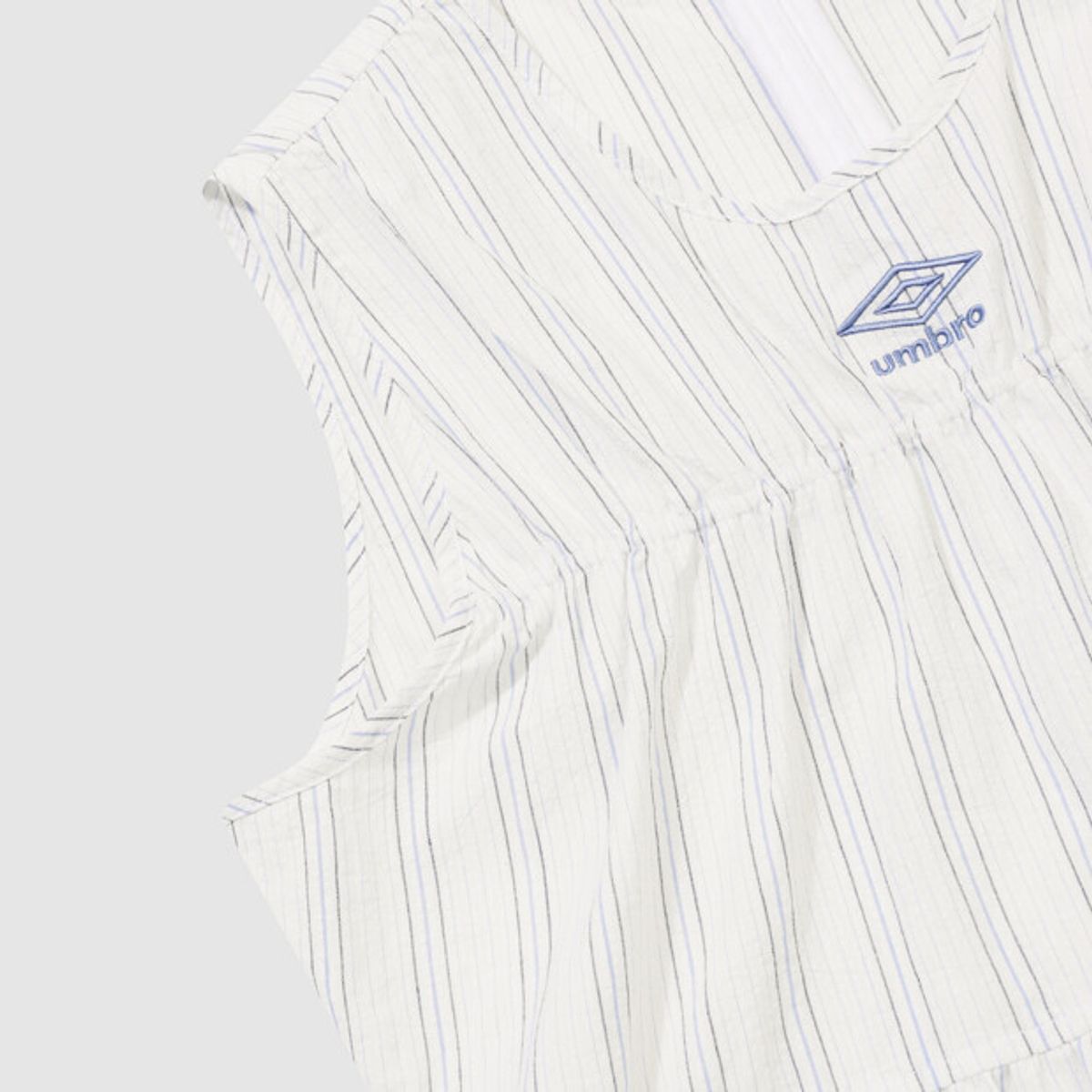 엄브로(UMBRO) 코지코어 우먼스 시어서커 슬리브리스 원피스 화이트 UR222COP68