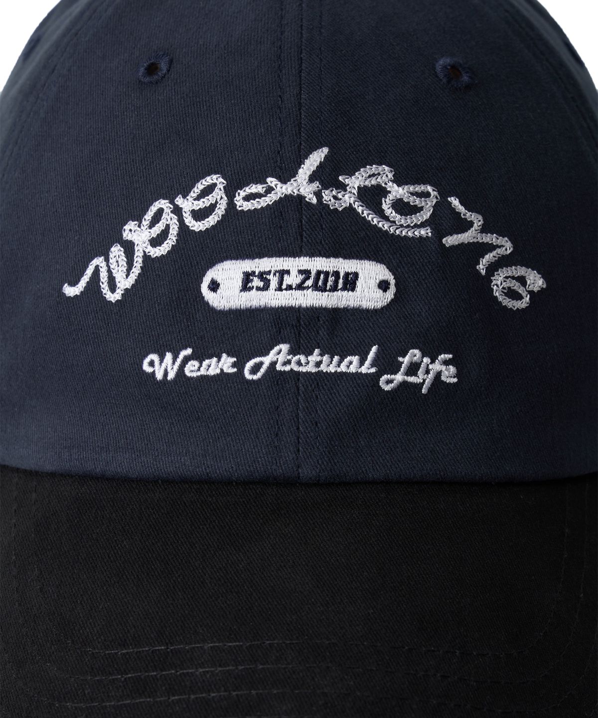 우알롱(WOOALONG) Contrast lettering ball cap - NAVY