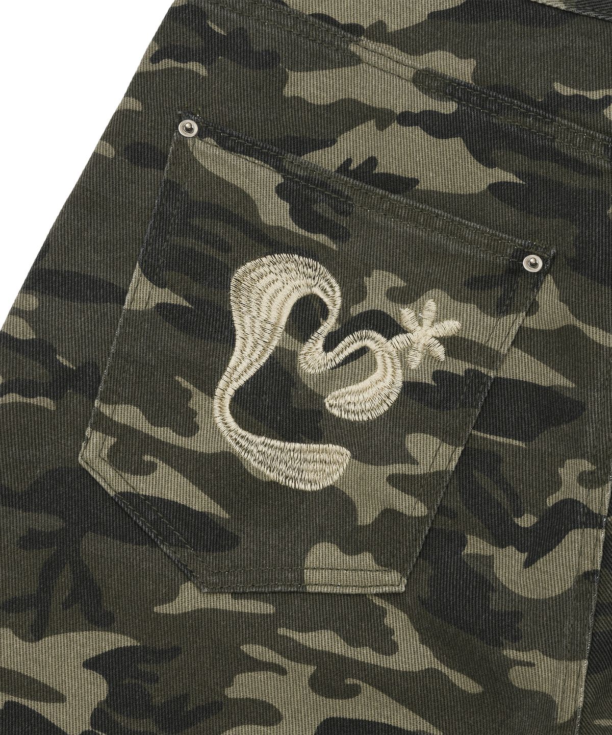 엘엠알(LMR) 플로럴 로고 버뮤다 팬츠 KHAKI