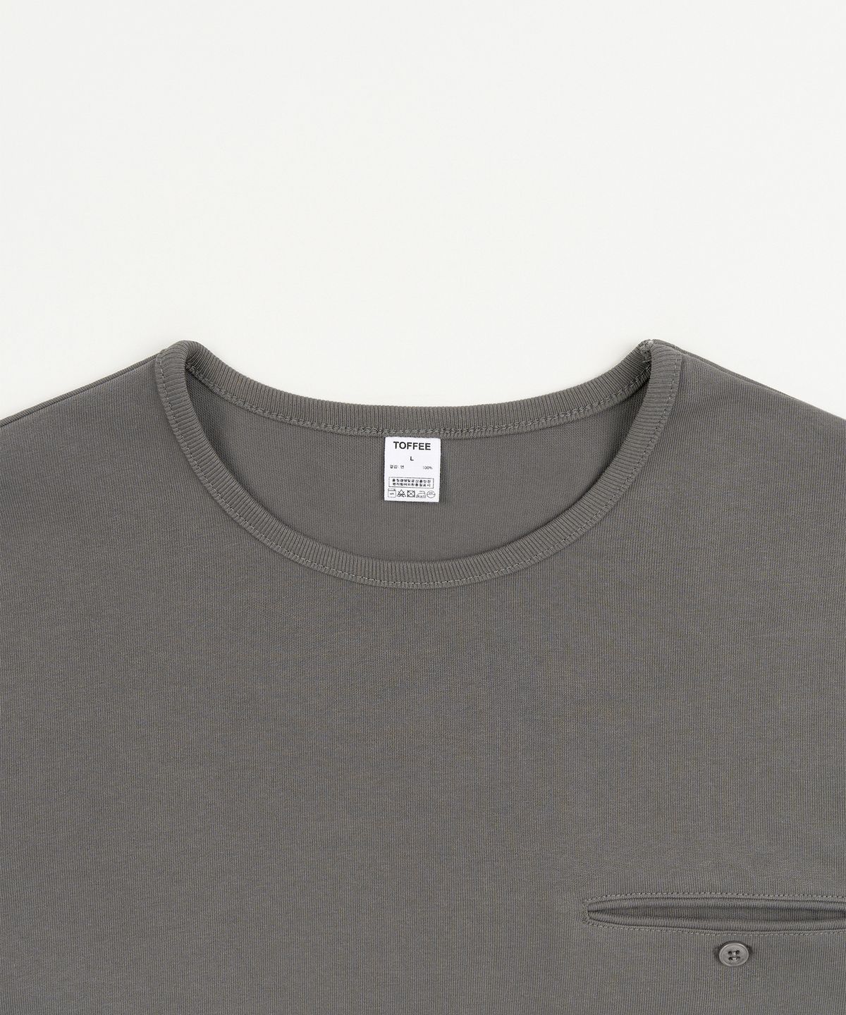 토피(TOFFEE) [S-XXL] 슬림 크롭 버튼 하프 티셔츠 (CHARCOAL)