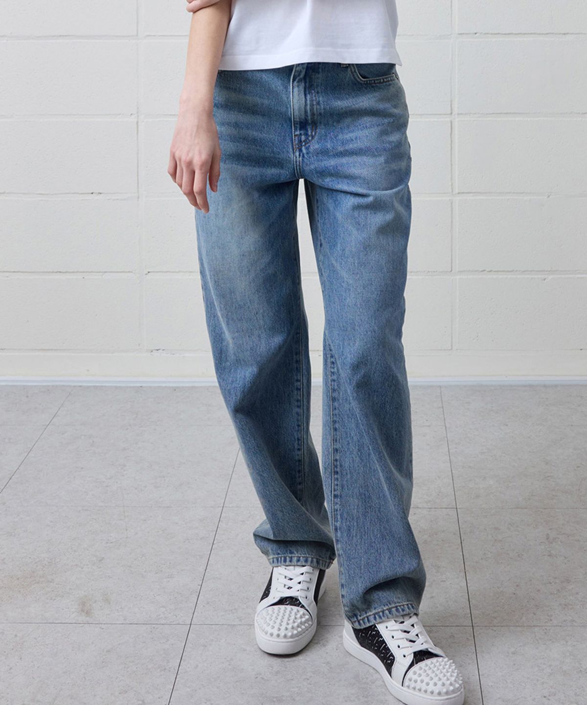 유지옷(YUJEEOT) 호접란 로고 스트레이트 블루 데님 (UNISEX)