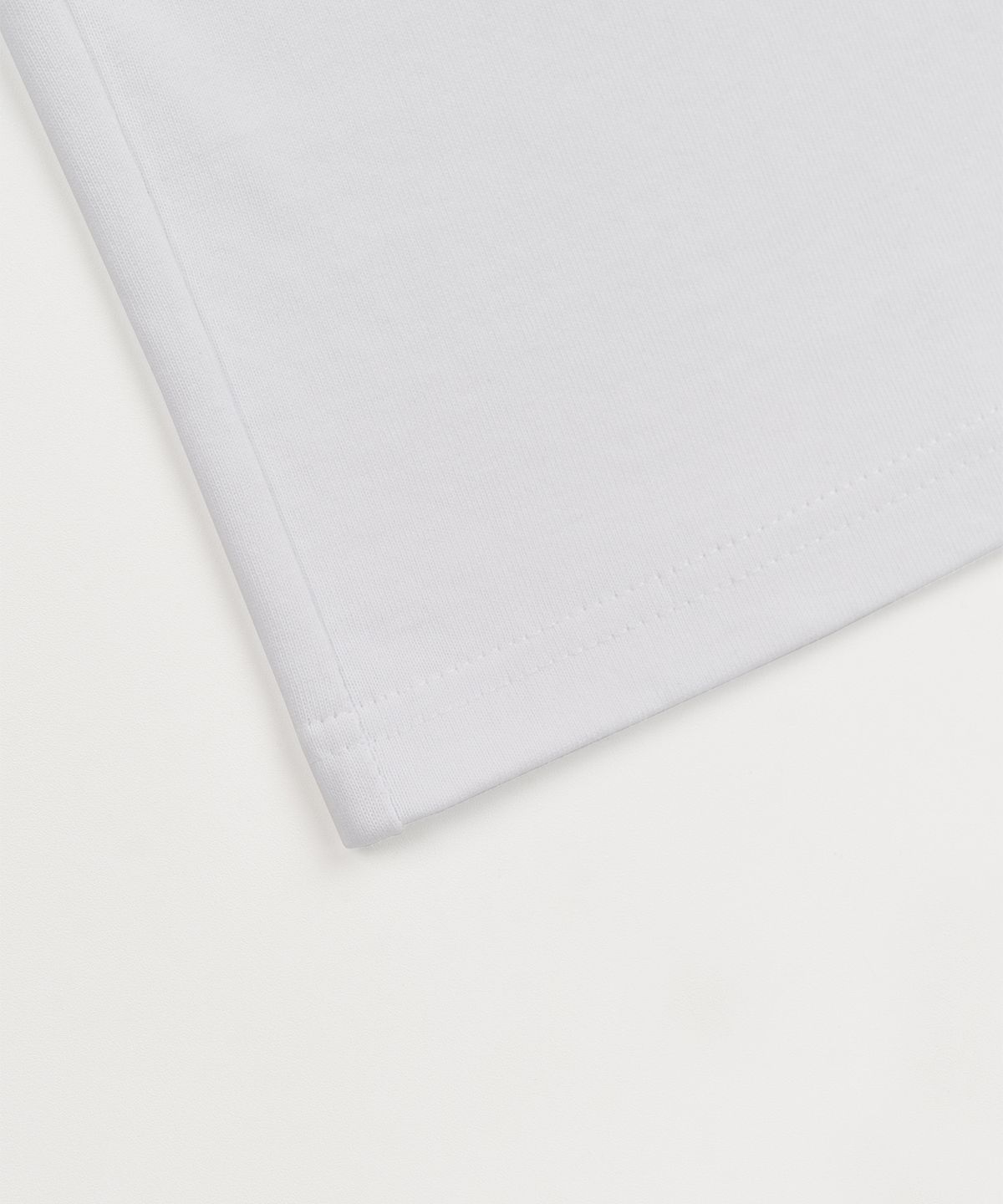 토피(TOFFEE) [S-XXL] 슬림 크롭 헨리넥 하프 티셔츠 (WHITE)
